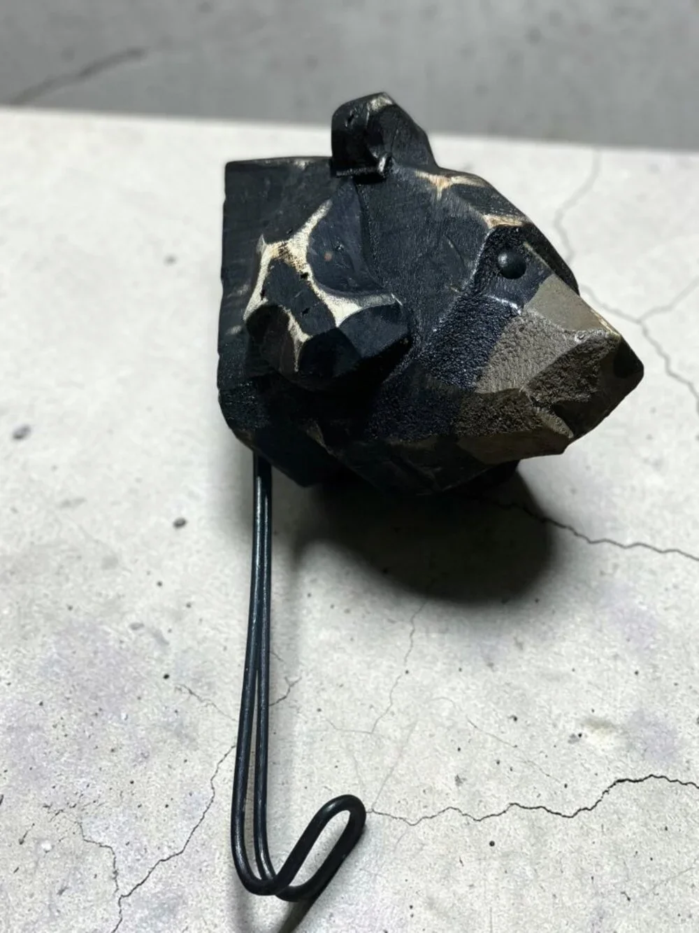 Hand-Carved Wooden Bear Wall Hook With Rustic Black & Tan Finish